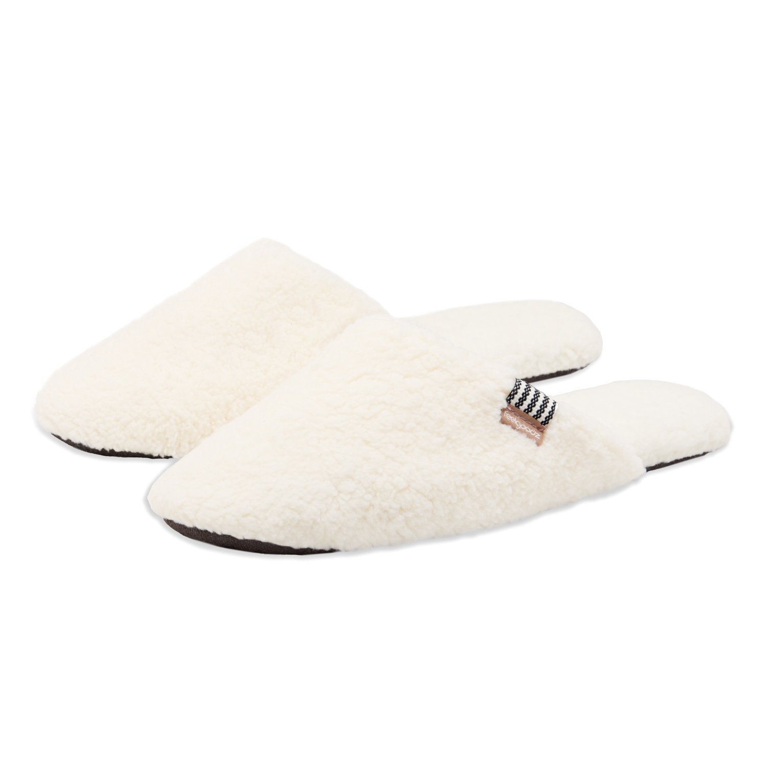 FeelGoodz_HOSPITALITY SLIPPERS_PAIR ANGLE_FW2025_WEB-4